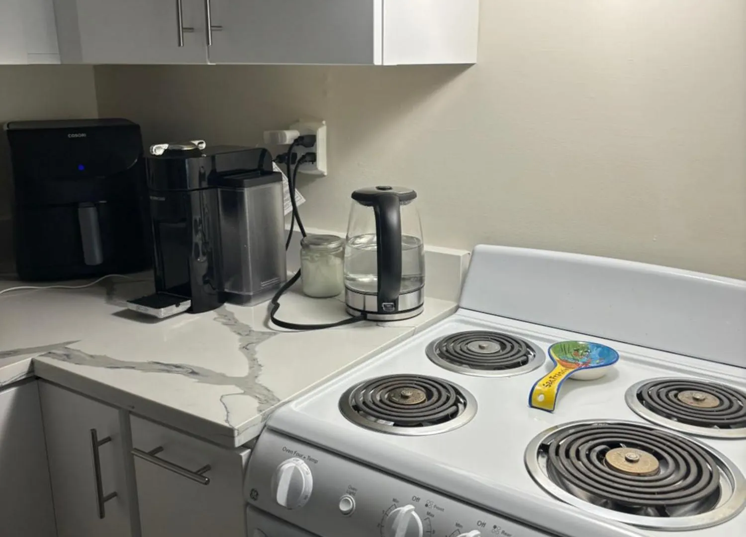 Ferienwohnung Cosy Living: Your Private Urban Retreat Vancouver Apartment