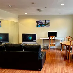 Sixpine - 2 Bedroom Apartment